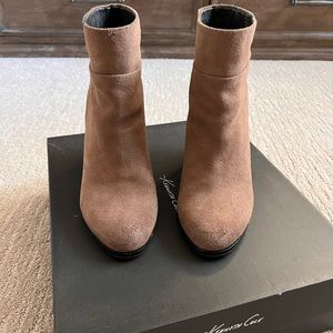 SOLD Kenneth Cole Booties